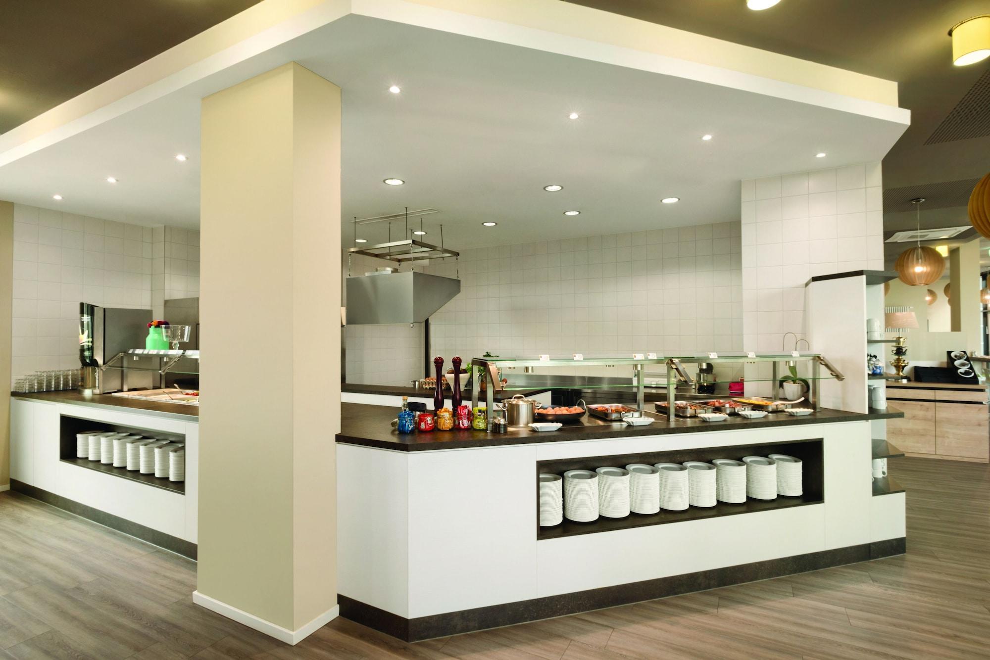 فندق Super 8 By Wyndham اوغسبورغ المظهر الخارجي الصورة